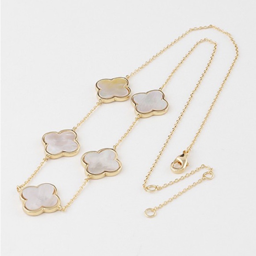 Stone Clover Charm Necklace
